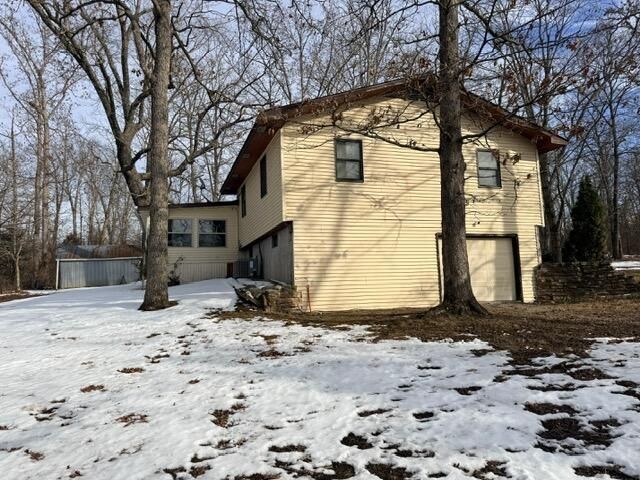 1080 N Industrial Drive, Houston, MO 65483