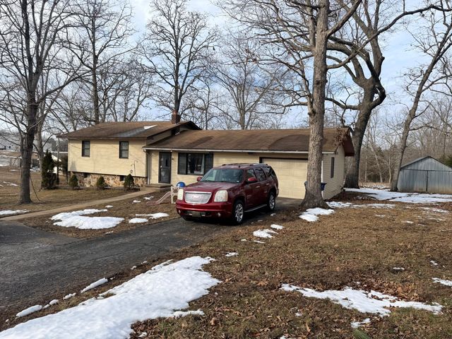 1080 N Industrial Drive, Houston, MO 65483