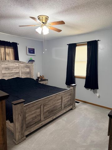 1080 N Industrial Drive, Houston, MO 65483