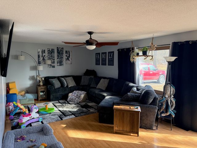 1080 N Industrial Drive, Houston, MO 65483