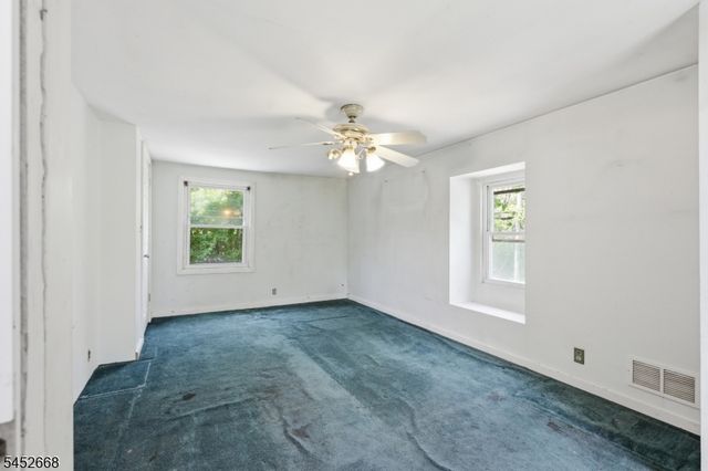 71 Center St, West Milford Twp., NJ 07480