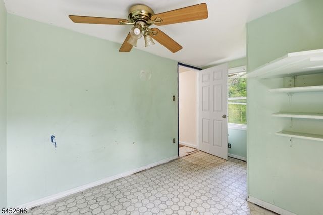 71 Center St, West Milford Twp., NJ 07480