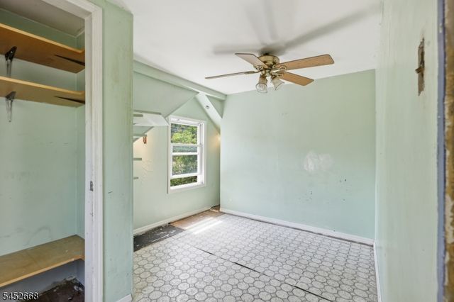 71 Center St, West Milford Twp., NJ 07480