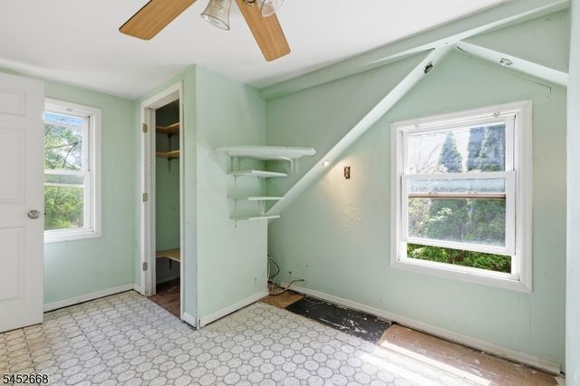 71 Center St, West Milford Twp., NJ 07480