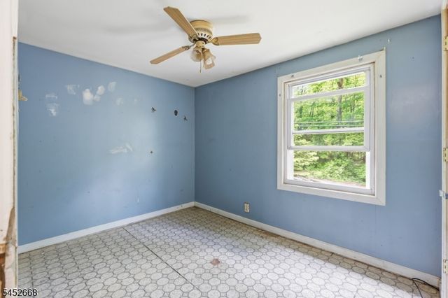 71 Center St, West Milford Twp., NJ 07480