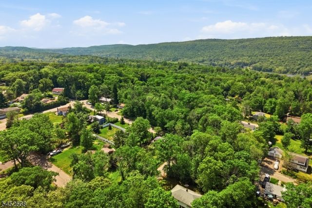 71 Center St, West Milford Twp., NJ 07480