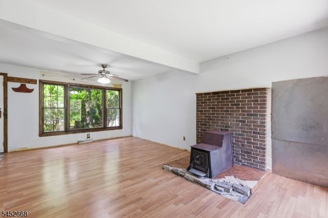 71 Center St, West Milford Twp., NJ 07480