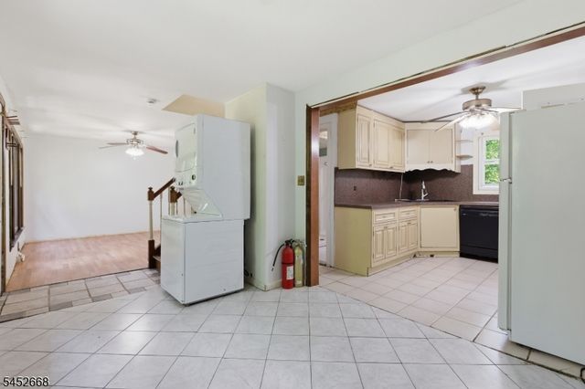 71 Center St, West Milford Twp., NJ 07480