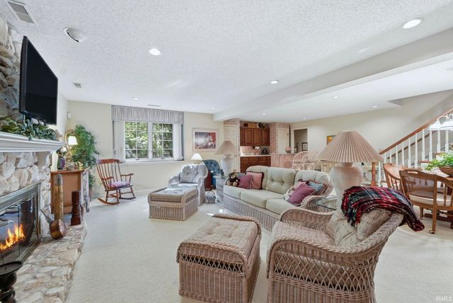 2629 Foxchase Run, Fort Wayne, IN 46825