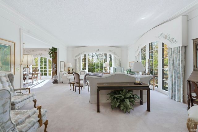 2629 Foxchase Run, Fort Wayne, IN 46825