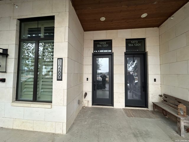 1269 N Academy, New Braunfels, TX 78130