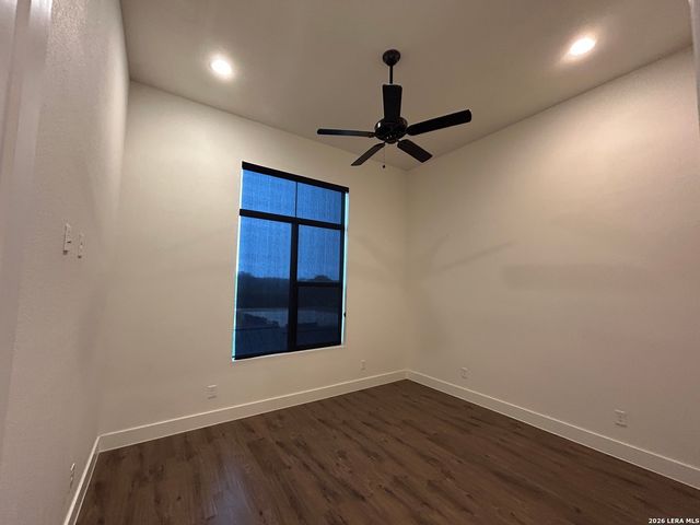 1269 N Academy, New Braunfels, TX 78130