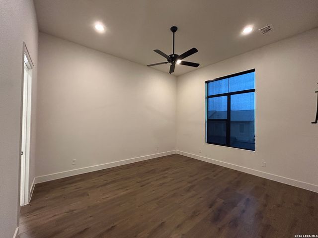 1269 N Academy, New Braunfels, TX 78130