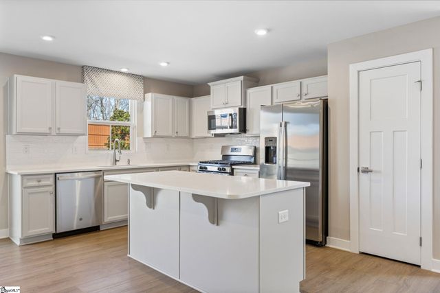 1277 Eutaw Springs Drive, Woodruff, SC 29375