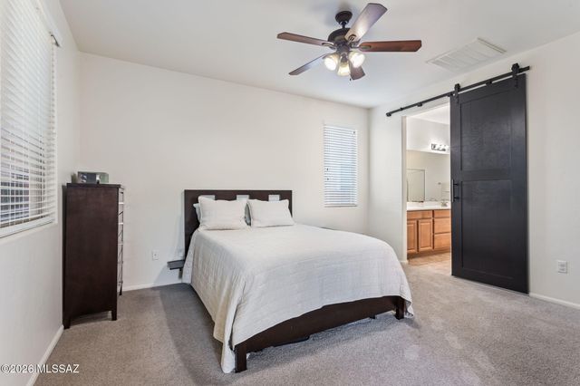 10464 S Cutting Horse Drive, Vail, AZ 85641