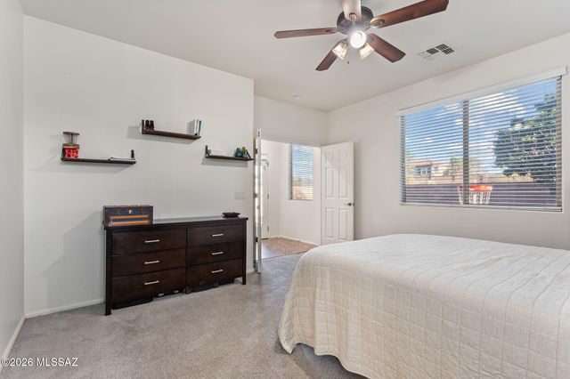 10464 S Cutting Horse Drive, Vail, AZ 85641