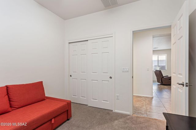 10464 S Cutting Horse Drive, Vail, AZ 85641