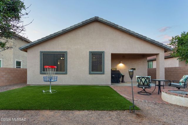 10464 S Cutting Horse Drive, Vail, AZ 85641