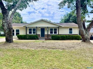 611 Glasgow Road, Huntsville, AL 35811