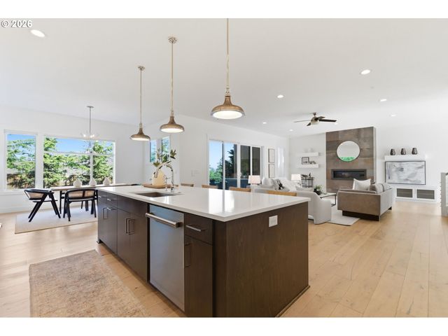 13236 AMBER Pl, Lake Oswego, OR 97034