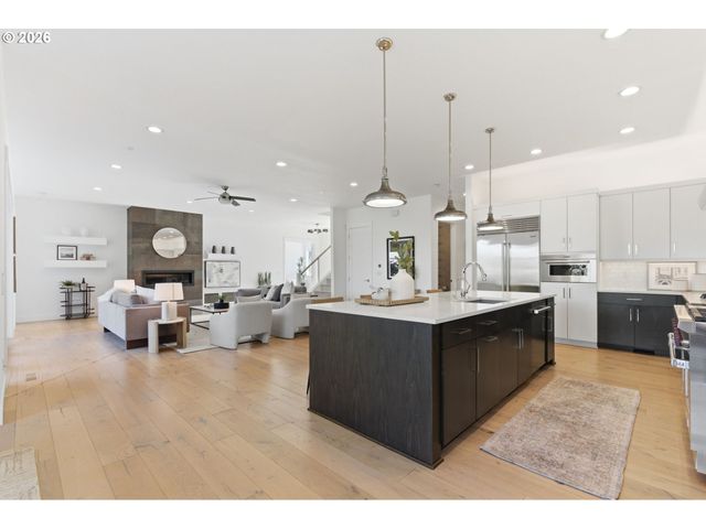 13236 AMBER Pl, Lake Oswego, OR 97034
