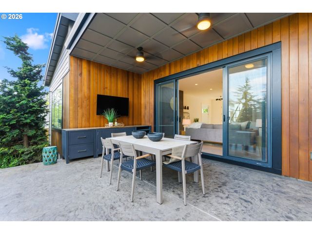 13236 AMBER Pl, Lake Oswego, OR 97034