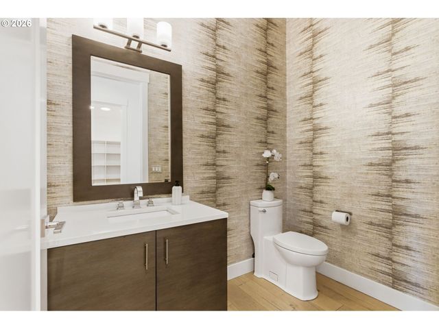 13236 AMBER Pl, Lake Oswego, OR 97034