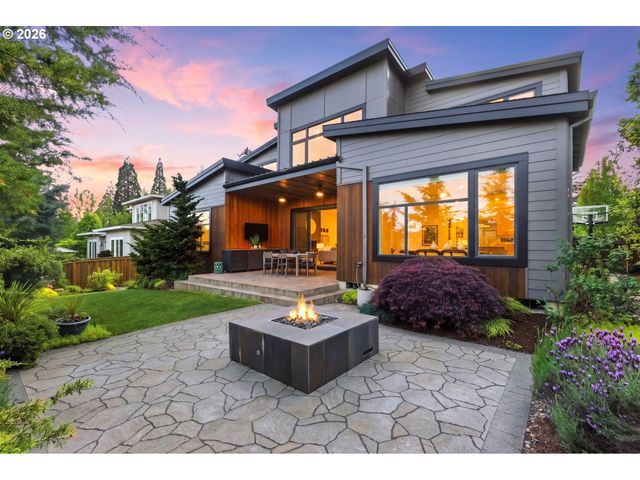 13236 AMBER Pl, Lake Oswego, OR 97034