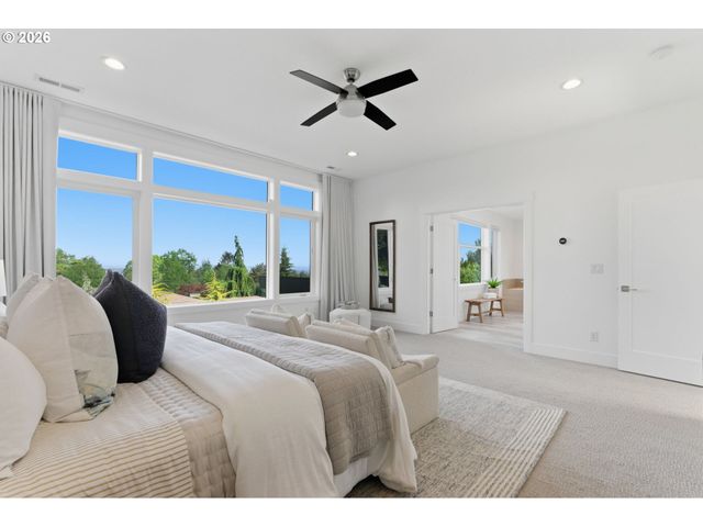 13236 AMBER Pl, Lake Oswego, OR 97034