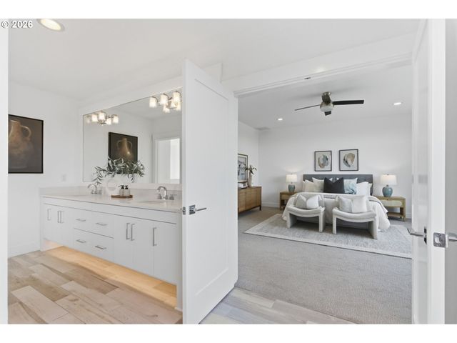 13236 AMBER Pl, Lake Oswego, OR 97034