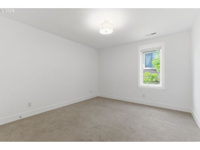 13236 AMBER Pl, Lake Oswego, OR 97034