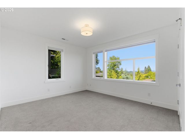 13236 AMBER Pl, Lake Oswego, OR 97034