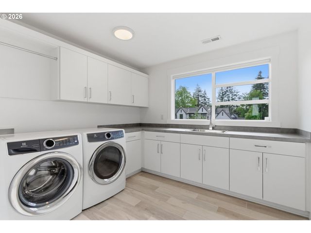 13236 AMBER Pl, Lake Oswego, OR 97034