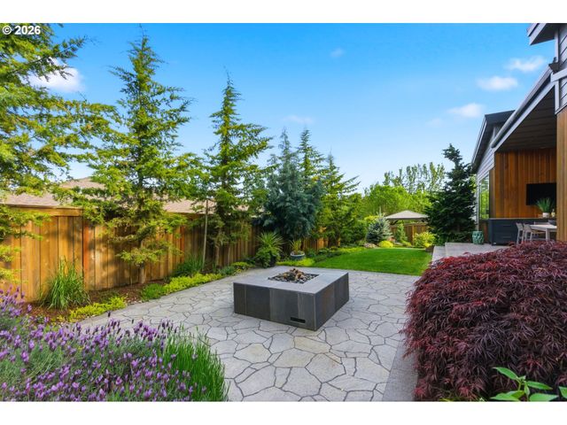 13236 AMBER Pl, Lake Oswego, OR 97034