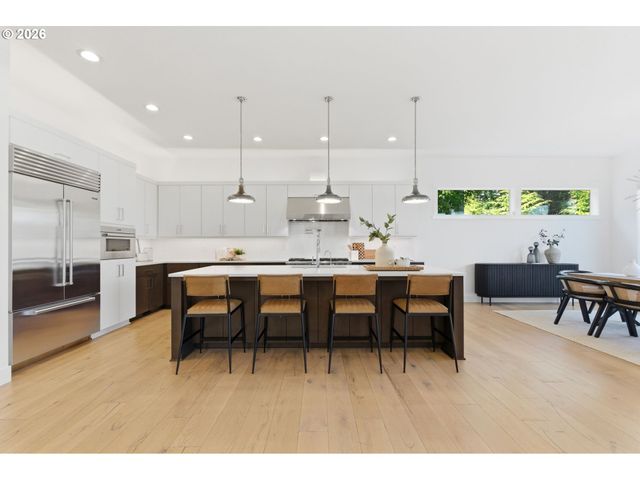 13236 AMBER Pl, Lake Oswego, OR 97034