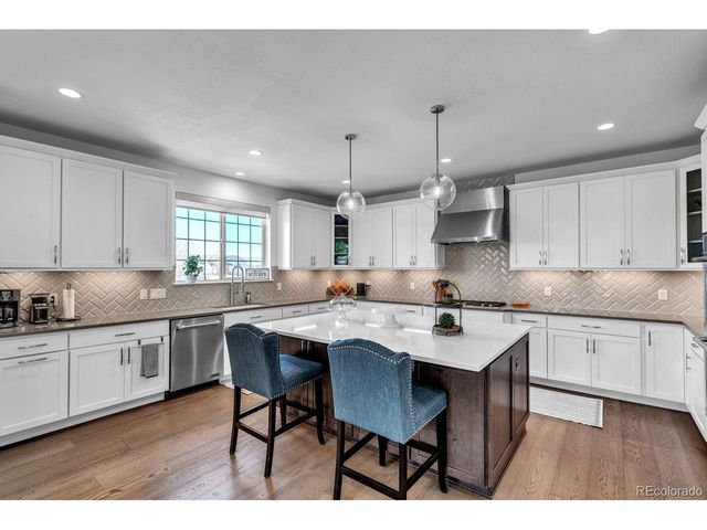 1054 Carbonate Ct, Erie, CO 80516