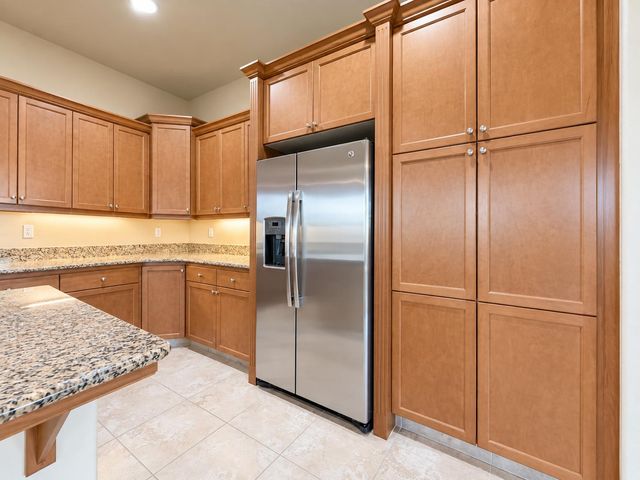 197 N Oxford Avenue, Clovis, CA 93612