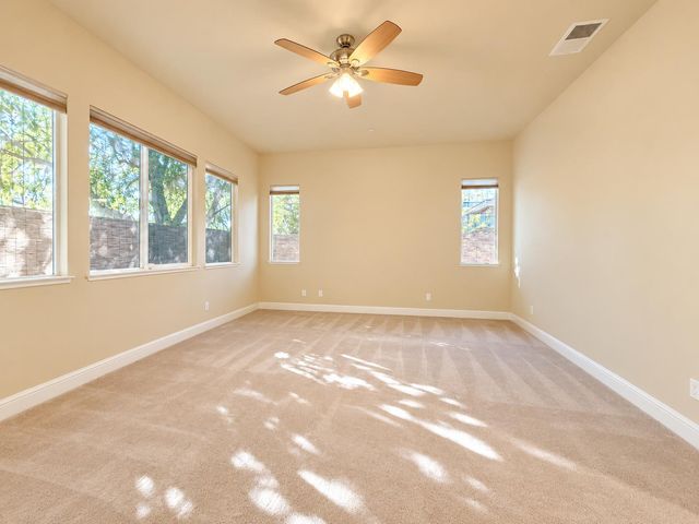 197 N Oxford Avenue, Clovis, CA 93612