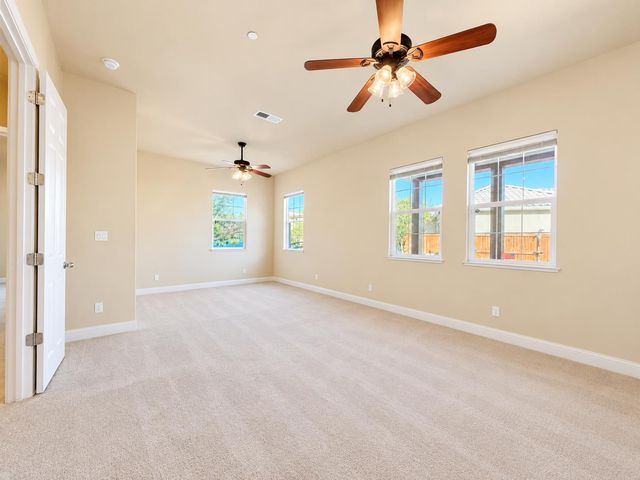197 N Oxford Avenue, Clovis, CA 93612