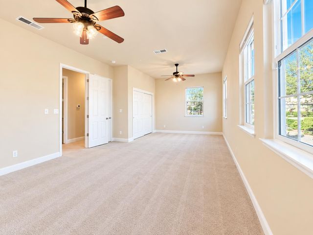 197 N Oxford Avenue, Clovis, CA 93612