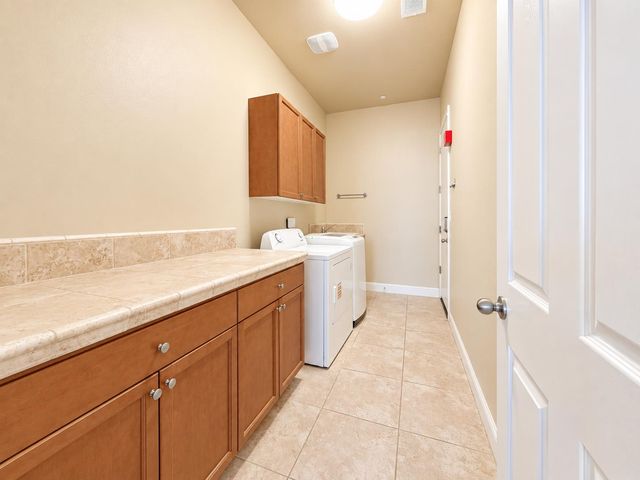 197 N Oxford Avenue, Clovis, CA 93612