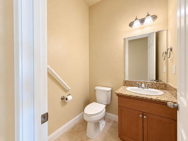 197 N Oxford Avenue, Clovis, CA 93612