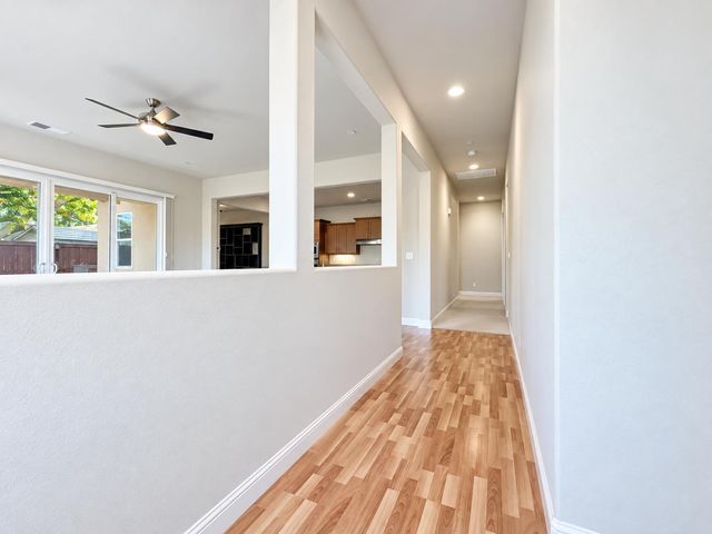 197 N Oxford Avenue, Clovis, CA 93612