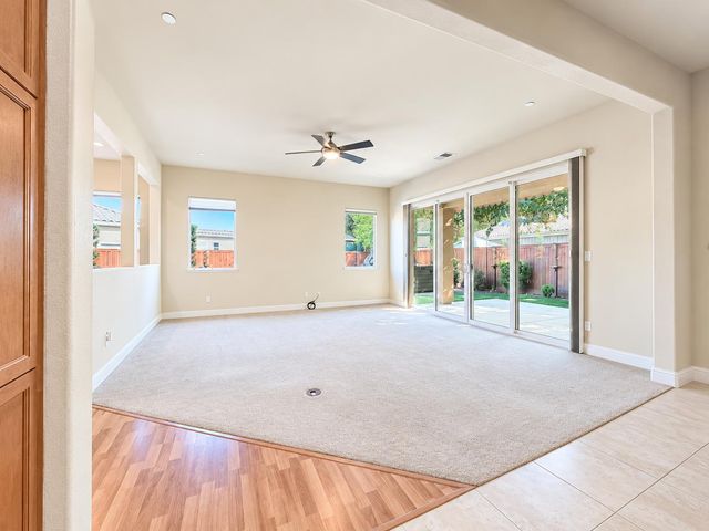 197 N Oxford Avenue, Clovis, CA 93612