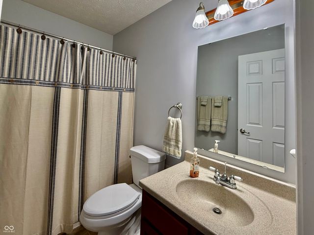 8187 Overbrooke Lane, Avon, IN 46123