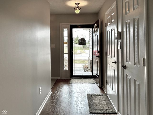 8187 Overbrooke Lane, Avon, IN 46123