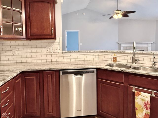 8187 Overbrooke Lane, Avon, IN 46123