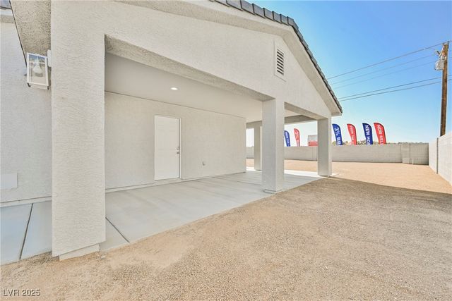 871 East Valiant Avenue, Pahrump, NV 89060