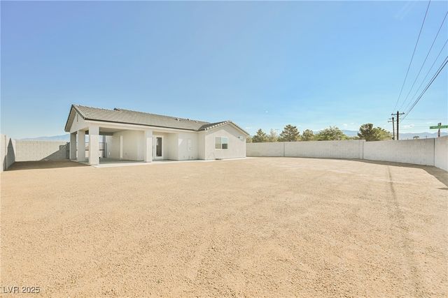 871 East Valiant Avenue, Pahrump, NV 89060
