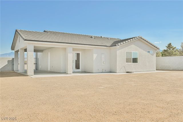 871 East Valiant Avenue, Pahrump, NV 89060